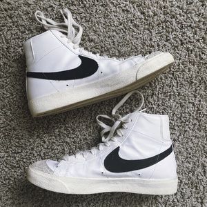 Nike Blazer Mid 77’s